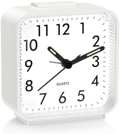 ORIA Analog Alarm Clock with Light and Snooze