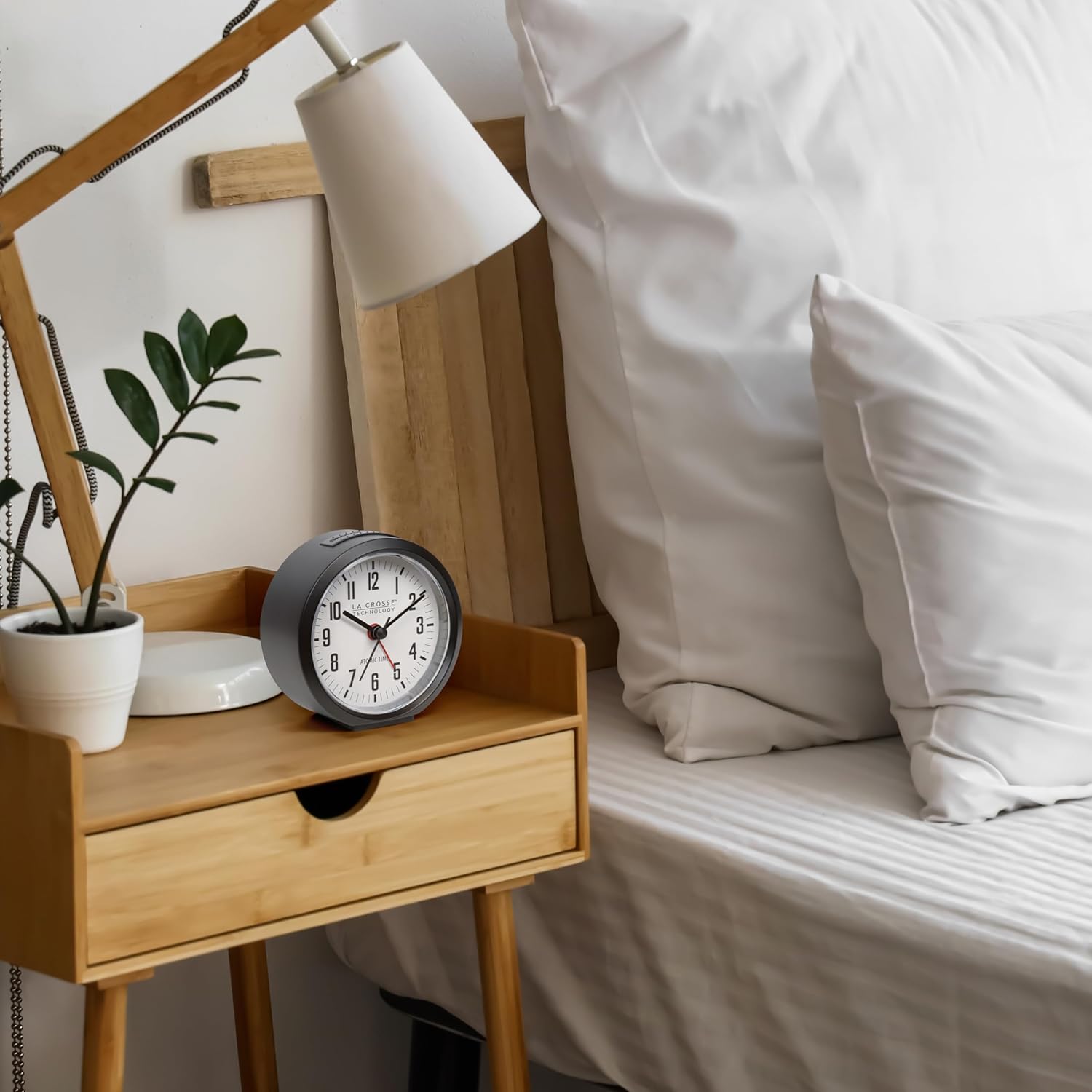 La Crosse Technology 4 Inch Atomic Alarm Clock