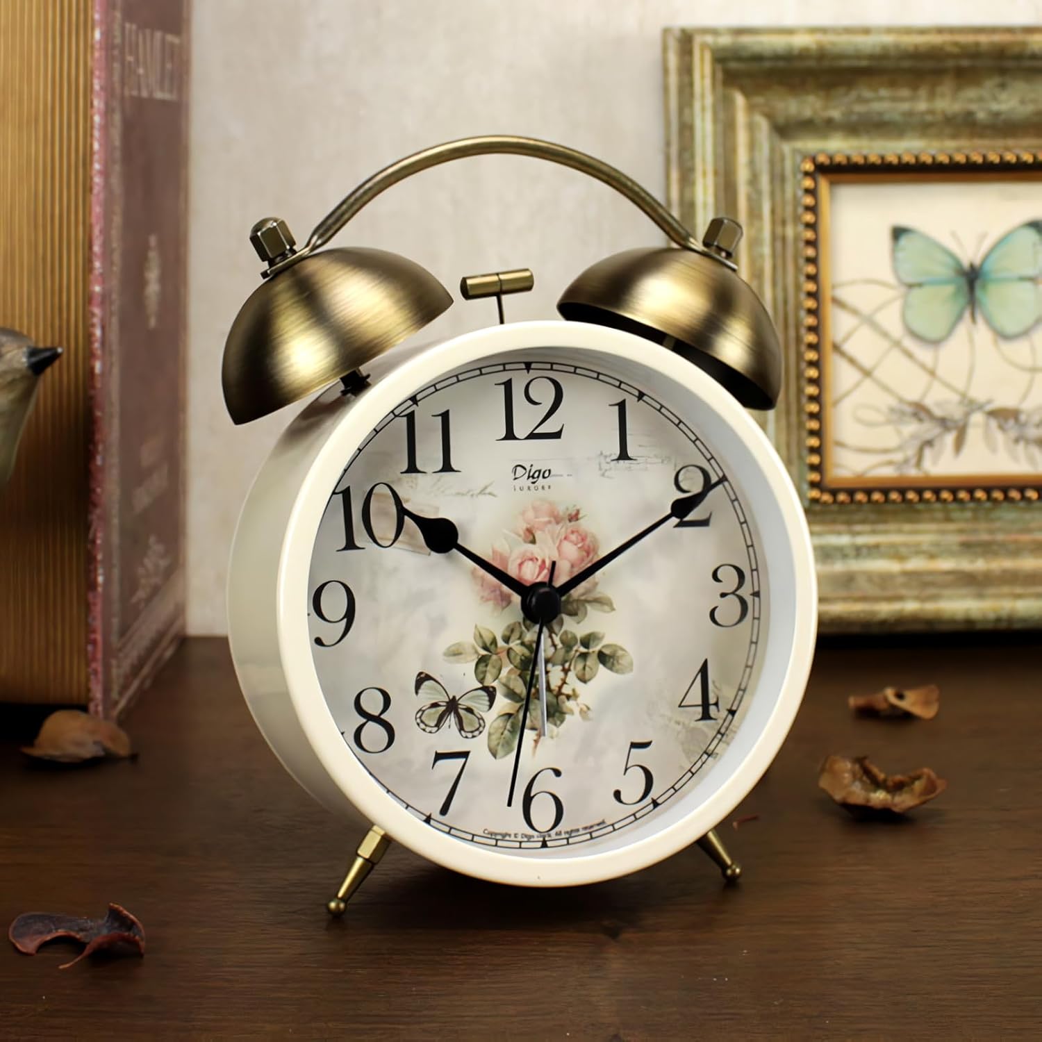 Maxspace Retro Analog Alarm Clock with Night Light