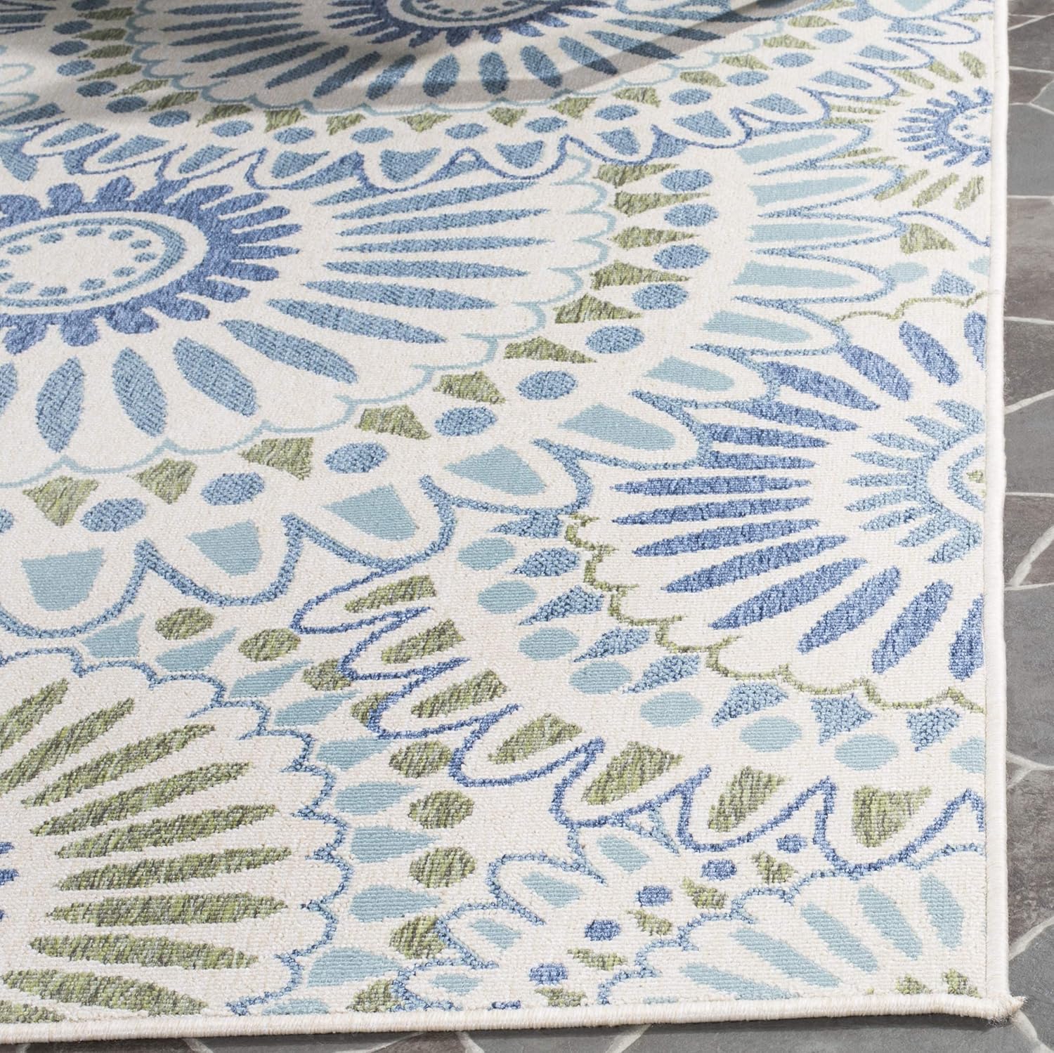 SAFAVIEH Veranda Runner Rug 23 x 14 Cream Green Boho Floral